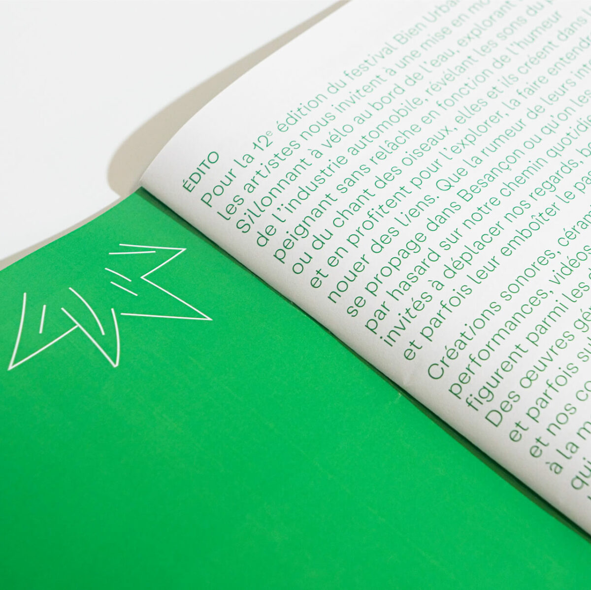 edition de la brochure pour le festival d'art urbain de Bourgogne Franche-Comté